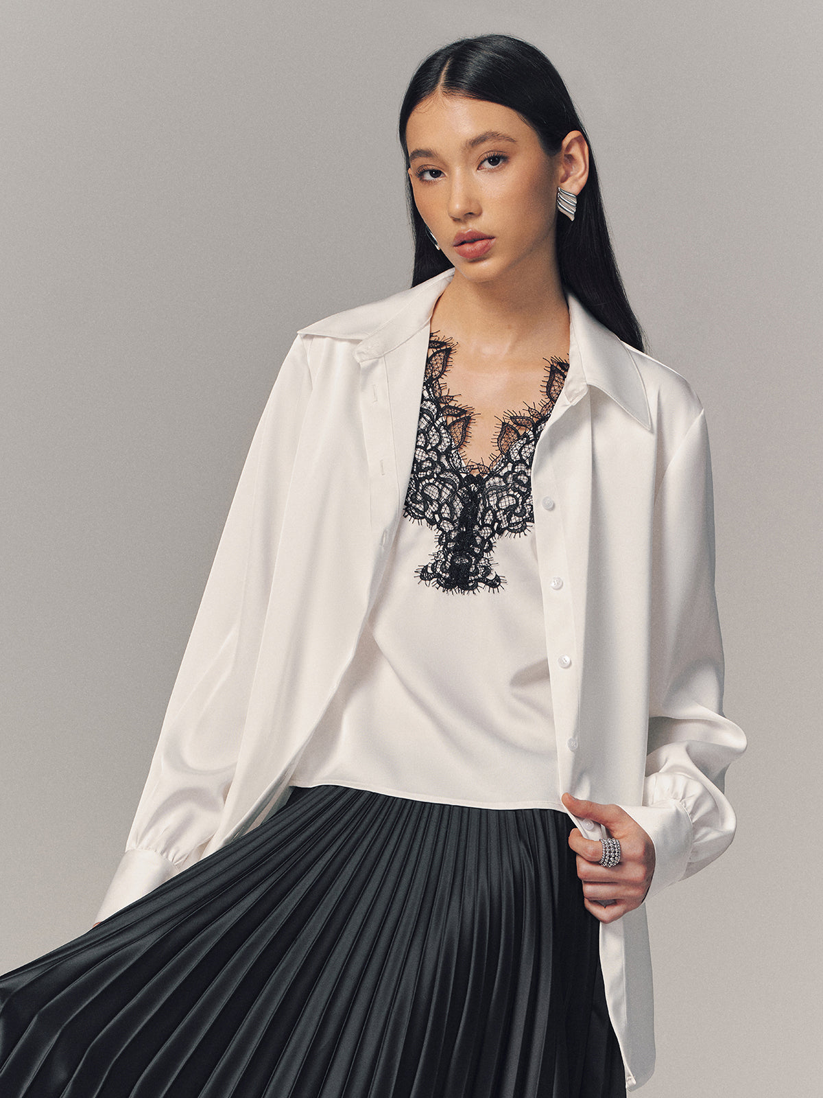 2 in 1 Contrast Lace Satin Shirt