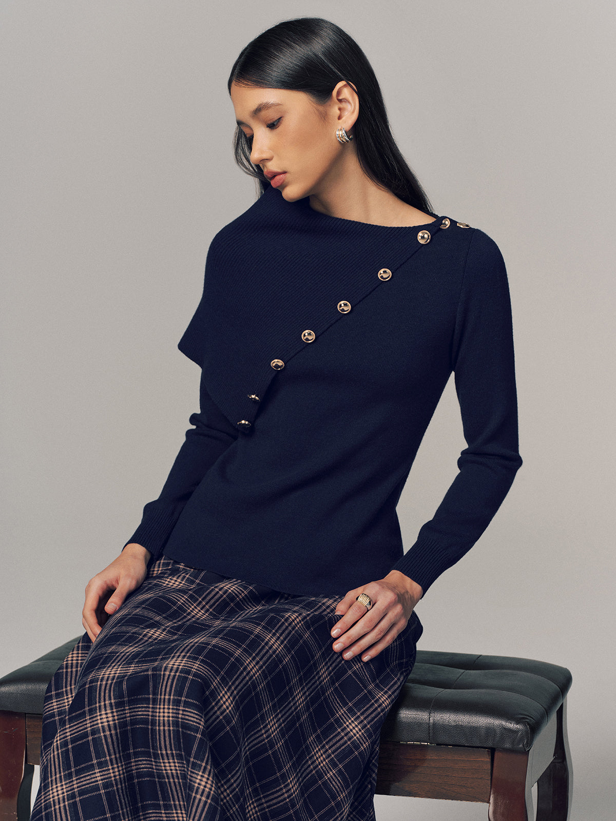 Asymmetric Metal Detail Ribbed Knit Top